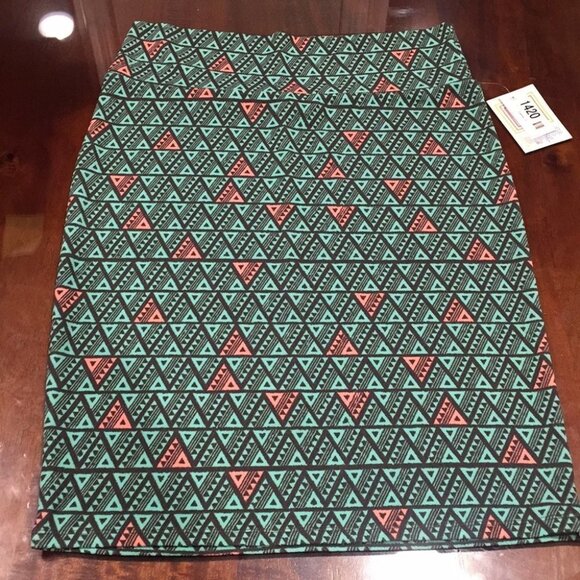 LuLaRoe Dresses & Skirts - L LuLaRoe Cassie Skirt B06 32